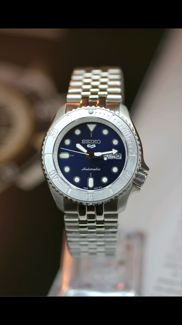 SKX Navy Blue Silver Bezel Mod