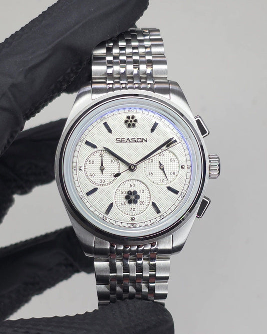 Season No. 2 Silver Snow mecaquartz chronograph