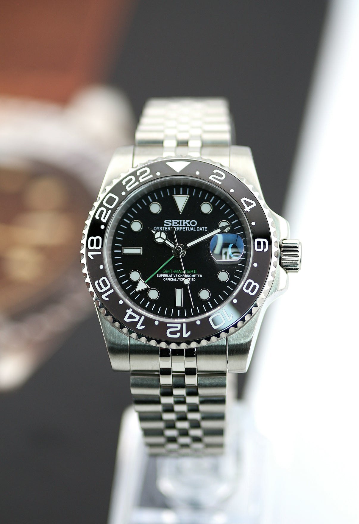 Seiko Bruce Wayne GMT Mod – JourneyAboutTime