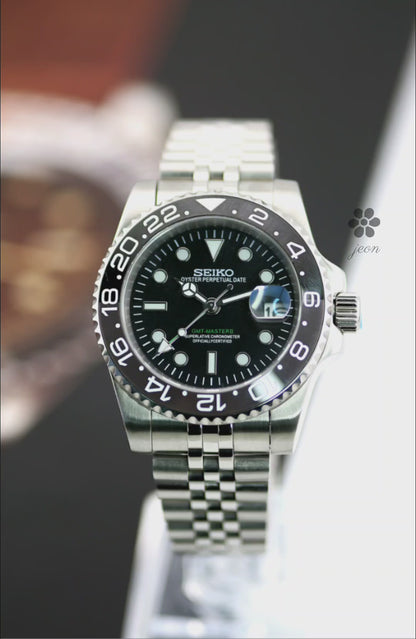 Seiko Bruce Wayne GMT Mod