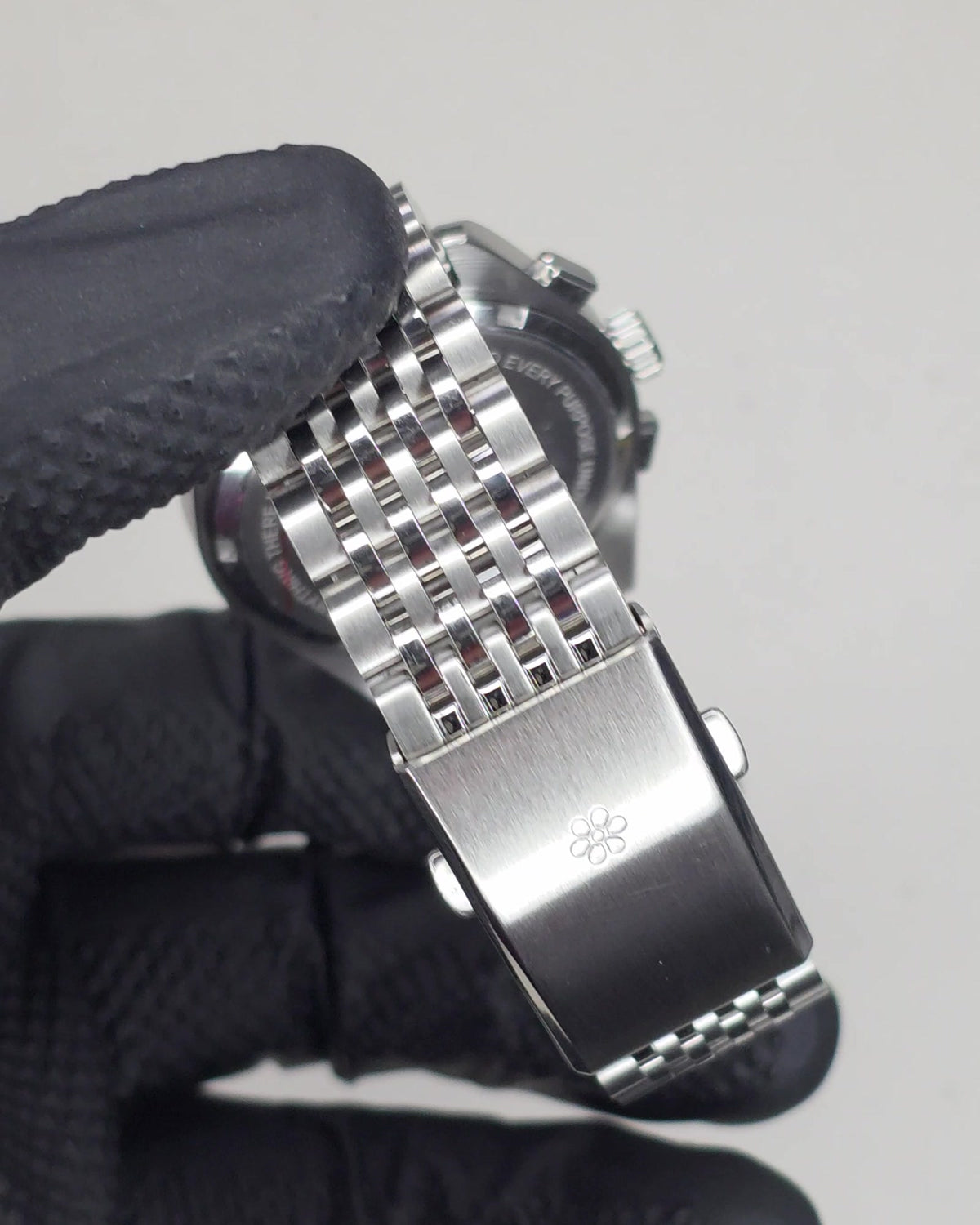 Season #2 Silver Snow 316L stainless steel bracelet detail