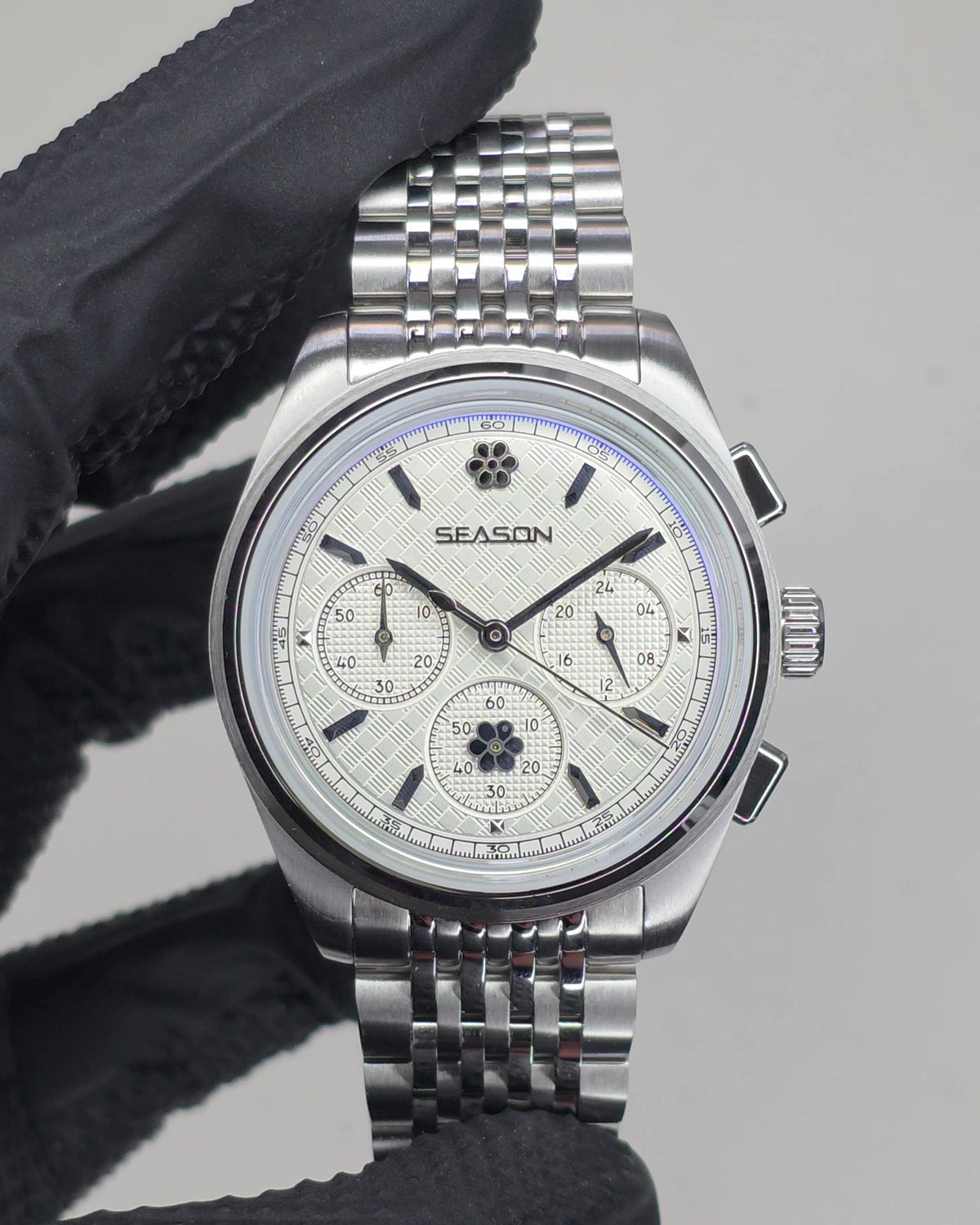 Season #2 Silver Snow dial detail, daisy at 12 o'clock and on the running seconds subdial
